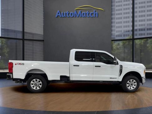 Used 2024 Ford F350 XLT w/ FX4 Off-Road Package image 12