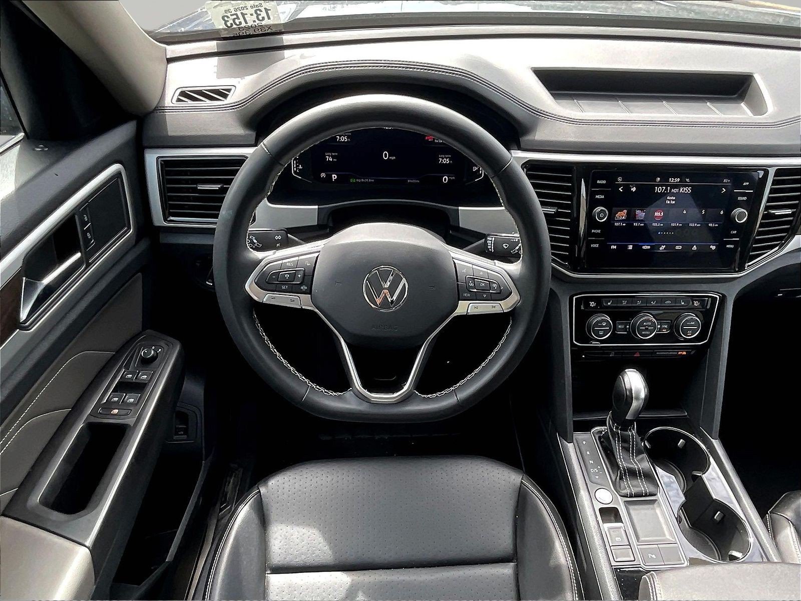 Used 2023 Volkswagen Atlas SE w/ Panoramic Sunroof Package FWD image 8