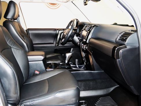 Used 2023 Toyota 4Runner TRD Off-Road image 59