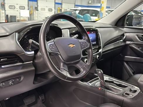 Used 2020 Chevrolet Traverse LT w/ LPO, Floor Liner Package AWD/4WD image 12