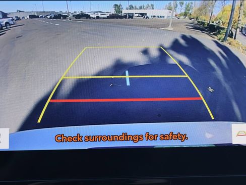 Used 2024 Toyota Venza LE image 16