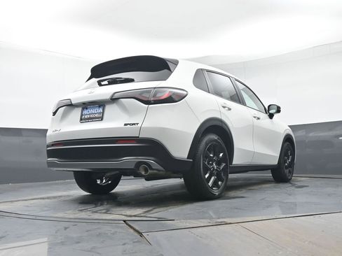 Certified 2024 Honda HR-V Sport image 30