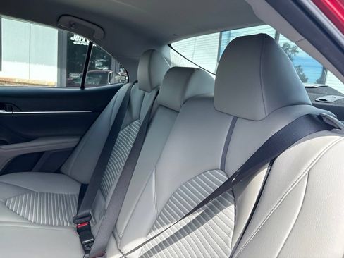Used 2021 Toyota Camry SE w/ Cold Weather Package AWD/4WD image 5