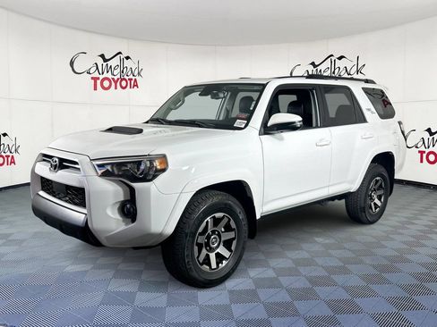 Used 2024 Toyota 4Runner TRD Off-Road Premium w/ Moonroof Package AWD/4WD image 4