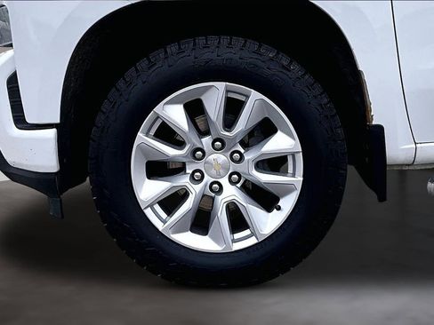 Used 2021 Chevrolet Silverado 1500 Custom w/ LPO, Dark Essentials Package AWD/4WD image 10