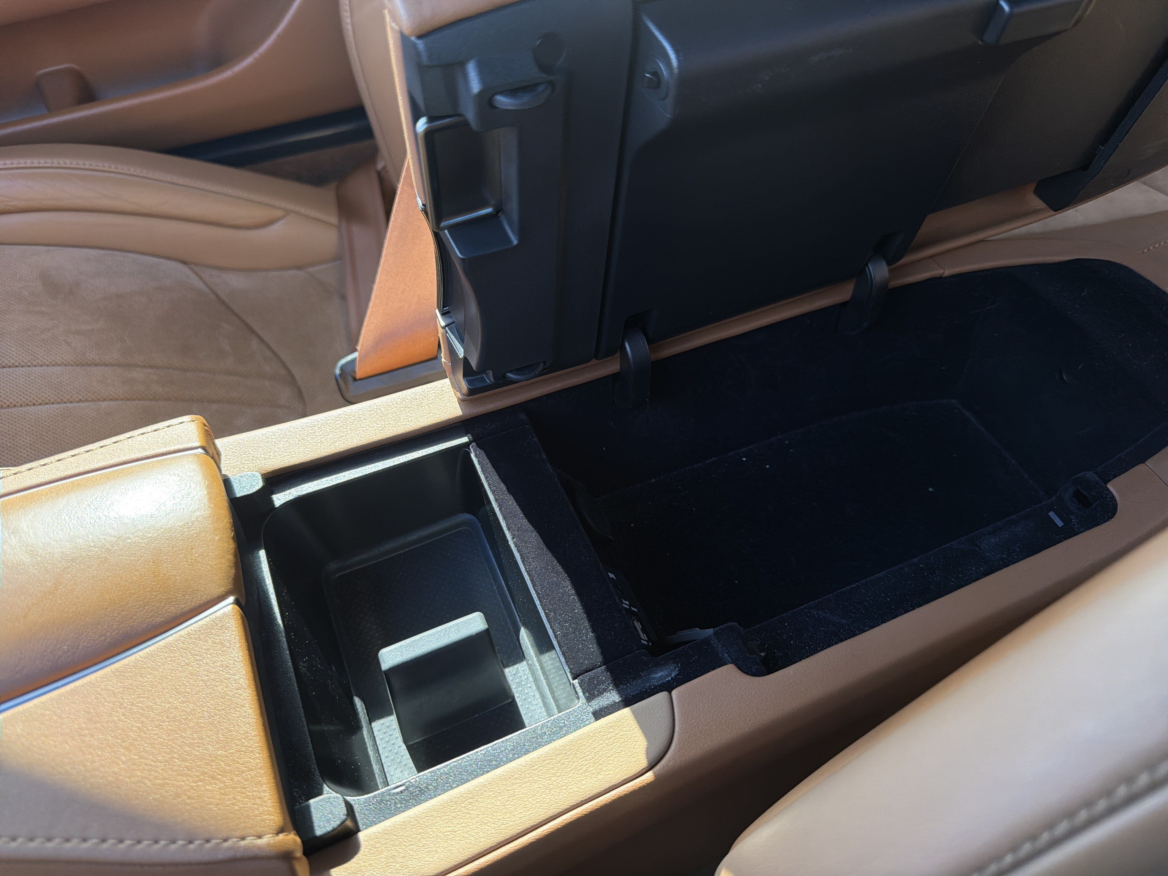 Used 2018 Lexus LC 500 Coupe w/ Performance Package RWD image 42