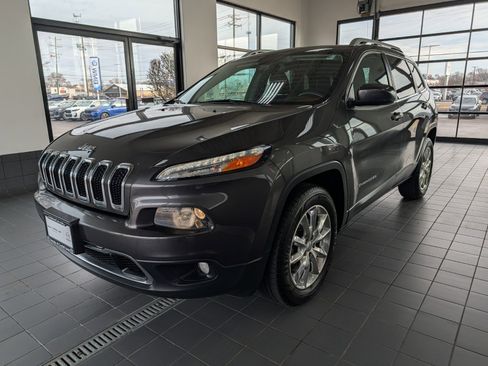 Used 2014 Jeep Cherokee Limited w/ Trailer Tow Group image 5
