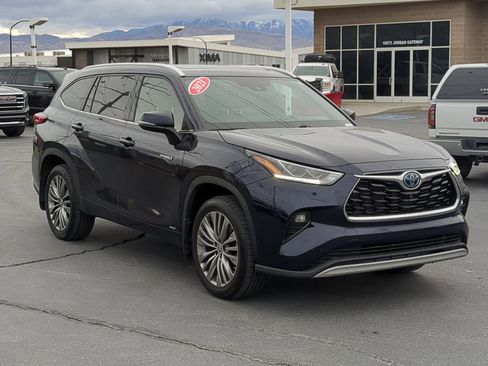 Used 2021 Toyota Highlander Platinum image 8