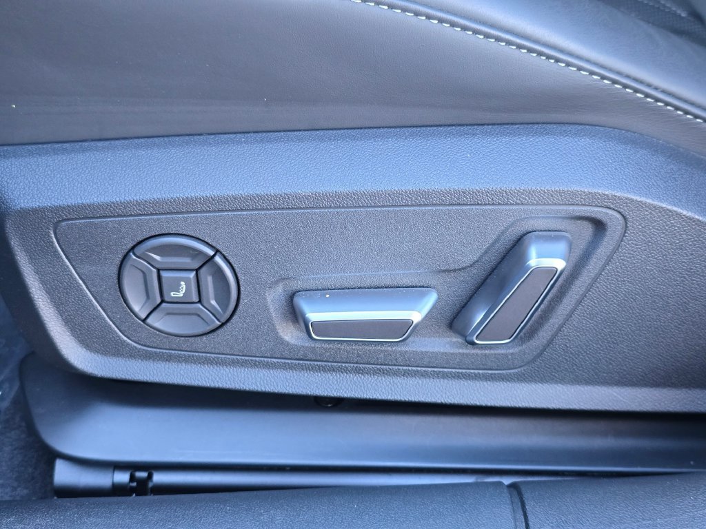 Used 2025 Audi S5 Premium Plus w/ Premium Plus Package AWD/4WD image 32