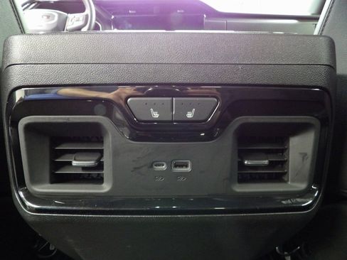 Used 2025 GMC Sierra 1500 AT4 w/ Technology Package image 52