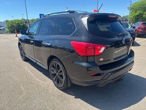 Used 2018 Nissan Pathfinder SL w/ Midnight Edition Package AWD/4WD image 5