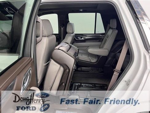 Used 2022 GMC Yukon SLT w/ SLT Premium Package image 33