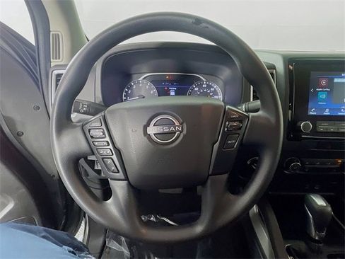 Used 2023 Nissan Frontier SV w/ Tow Package image 12