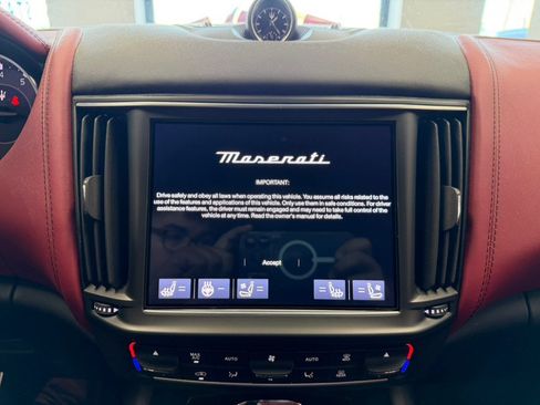 Used 2022 Maserati Levante Modena AWD/4WD image 45