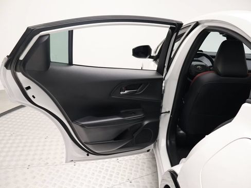 Used 2024 Toyota Prius Prime FWD image 21