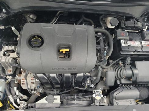 Used 2019 Kia Forte LXS FWD image 30