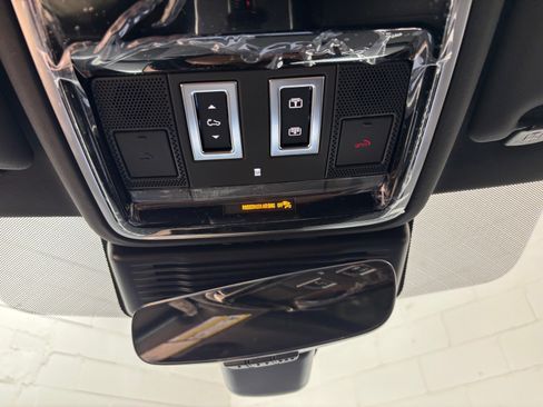 New 2026 Land Rover Range Rover Velar S AWD/4WD image 12