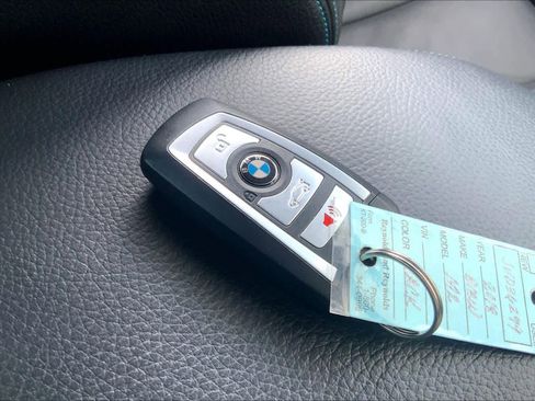 Used 2018 BMW M2 image 13