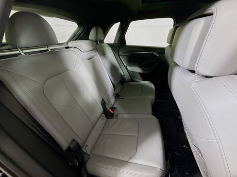 Certified 2025 Audi Q3 2.0T Premium w/ Convenience Package image 25