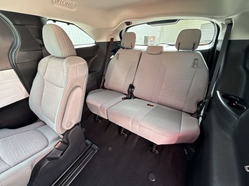 Certified 2026 Toyota Sienna LE FWD image 25