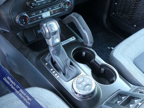 Used 2022 Ford Bronco Big Bend w/ Sasquatch Package image 24