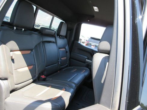 Used 2021 GMC Sierra 1500 AT4 w/ AT4 Preferred Package AWD/4WD image 24