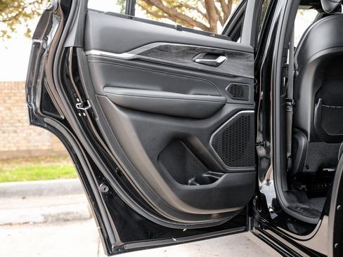 Used 2023 Jeep Grand Cherokee Overland w/ Luxury Tech Group IV image 56