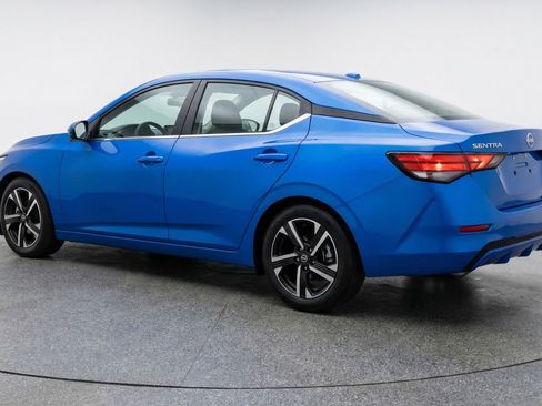Used 2025 Nissan Sentra SV FWD image 6