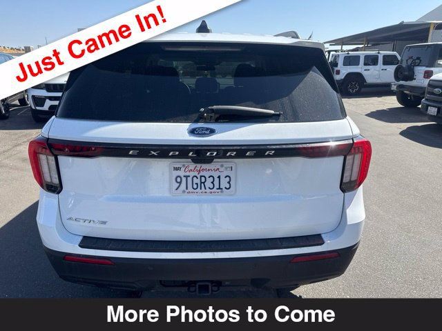 Used 2025 Ford Explorer Active RWD image 4