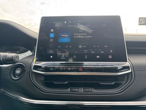 New 2026 Jeep Compass Latitude image 15