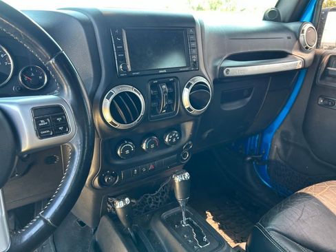 Used 2014 Jeep Wrangler Unlimited Sport AWD/4WD image 11