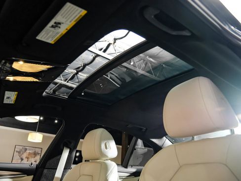Used 2018 BMW 530i w/ Premium Package RWD image 5