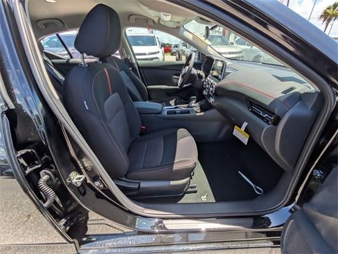 New 2025 Nissan Sentra SR w/ Midnight Edition image 29