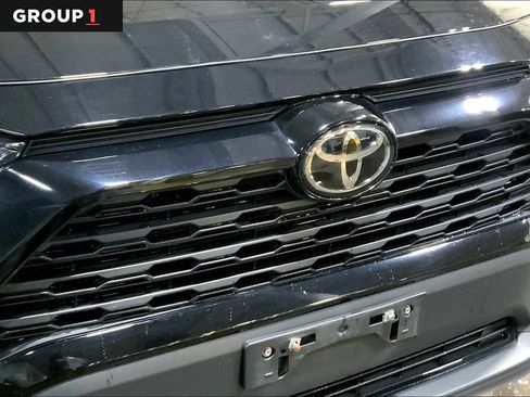 Used 2023 Toyota RAV4 XLE image 29