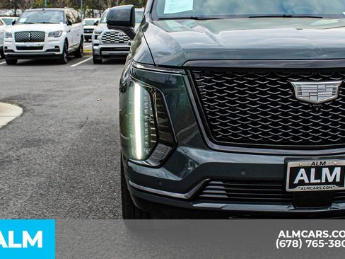 Used 2025 Cadillac Escalade Sport w/ LPO, ONYX Package image 11