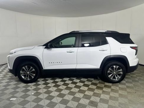 Used 2025 Chevrolet Equinox LT w/ Convenience Package II AWD/4WD image 4