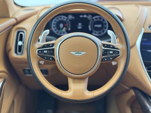 Used 2021 Aston Martin DBX image 46