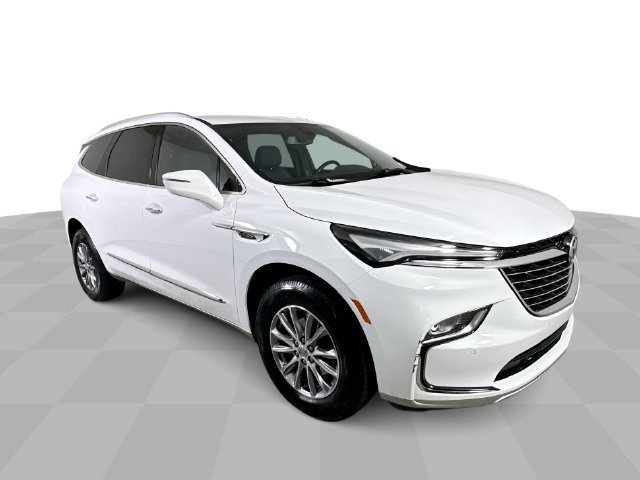 Used 2023 Buick Enclave Essence FWD image 2