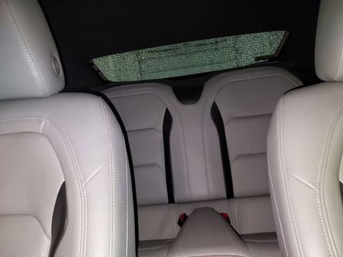 Used 2023 Chevrolet Camaro LT w/ Technology Package image 13