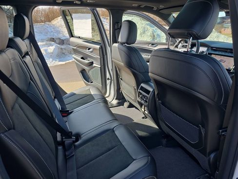 New 2026 Jeep Grand Cherokee Altitude AWD/4WD image 11
