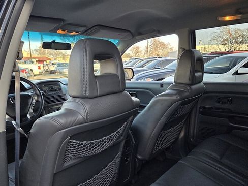 Used 2004 Honda Pilot EX image 10