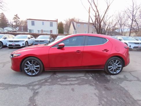 Used 2020 MAZDA MAZDA3 Hatchback w/ Preferred Package image 3