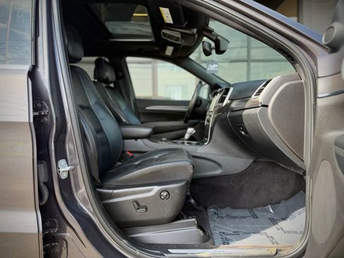 Used 2018 Jeep Grand Cherokee Limited AWD/4WD image 22