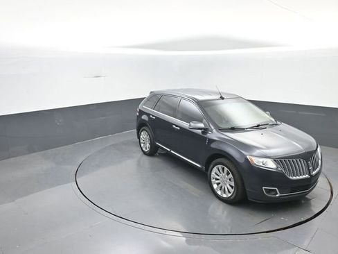 Used 2014 Lincoln MKX FWD w/ Equipment Group 101A image 24
