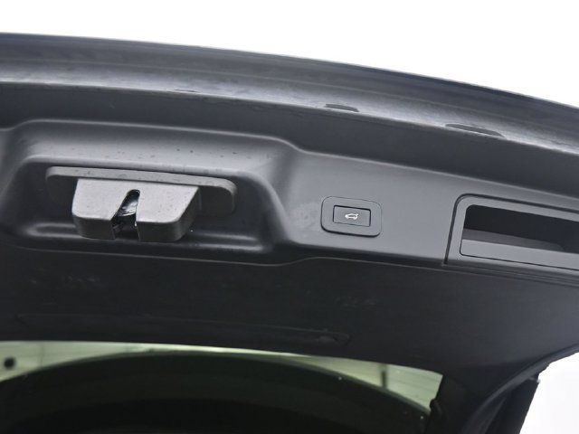 Used 2023 Land Rover Range Rover Evoque R-Dynamic S AWD/4WD image 20