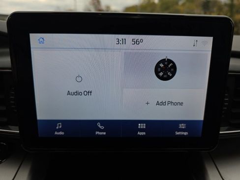 Certified 2022 Ford Explorer XLT w/ Equipment Group 202A image 33