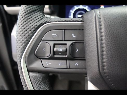 Used 2025 Toyota Tacoma TRD Off-Road w/ TRD Off Road Upgrade Package AWD/4WD image 27
