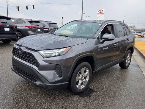Used 2024 Toyota RAV4 XLE image 3