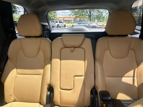 Used 2016 Volvo XC90 T6 Momentum w/ Momentum Plus Package AWD/4WD image 25