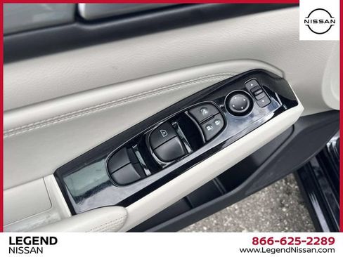 Used 2023 Nissan Altima 2.5 SL FWD image 17